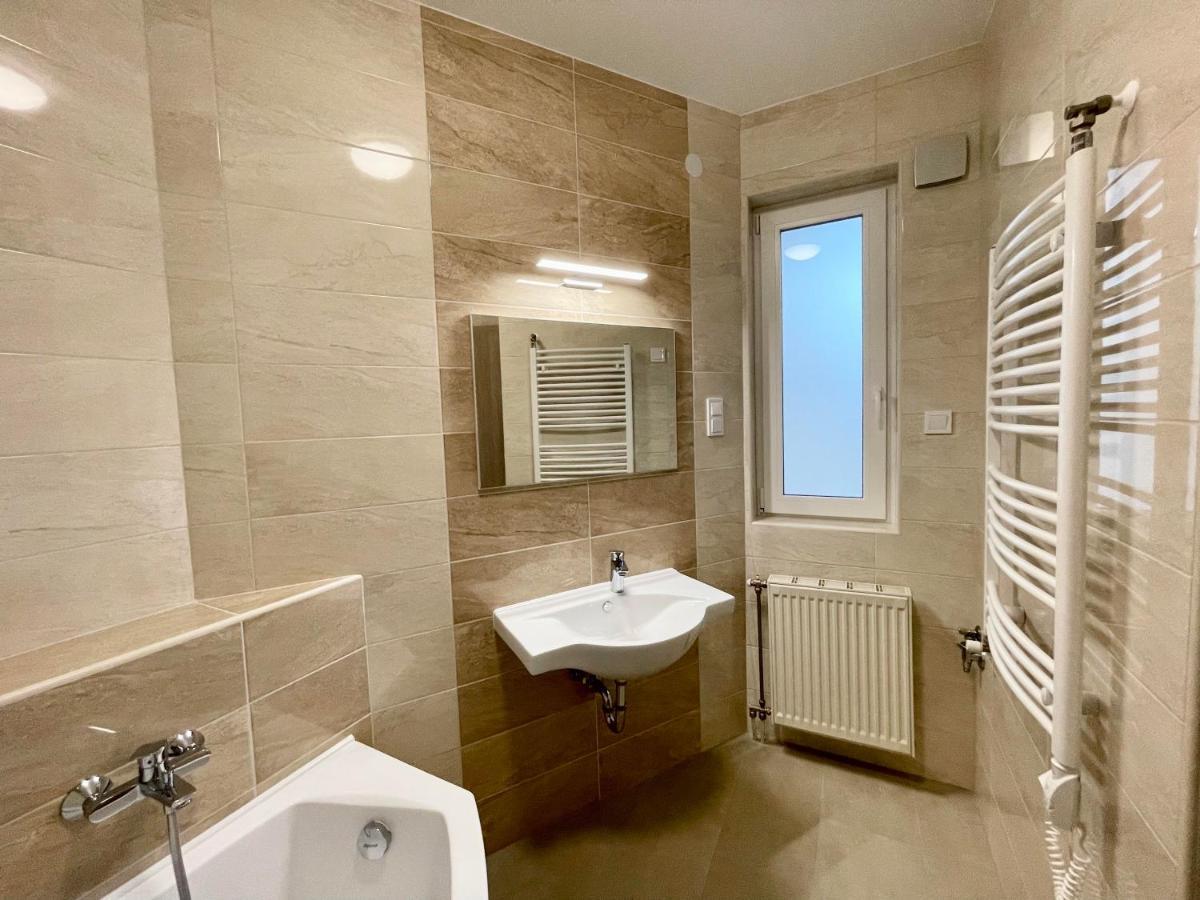 Lara Lux Apartment Гайдусобосло Екстер'єр фото